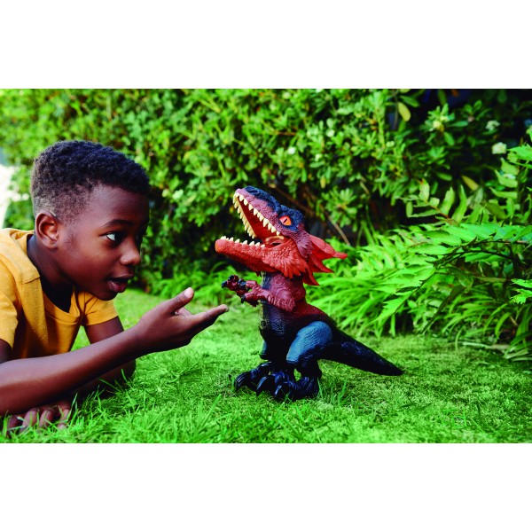 Figura mattel jurassic world dinosaurio desenjaulado en llamas