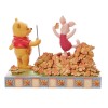 Figura enesco disney winnie the pooh pooh & piglet recogiendo hojas de otoño