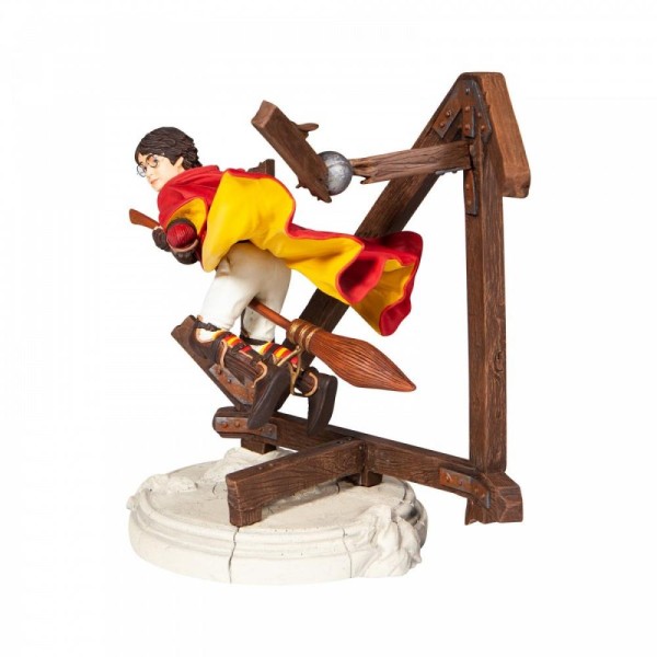 Figura enesco harry potter jugando al quidditch