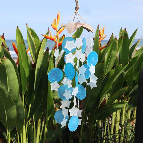 Campanas de viento de coco y capiz - Estrellas azules y blancas - 30 cm