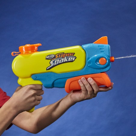 Pistola hasbro nerf super soaker wave spray