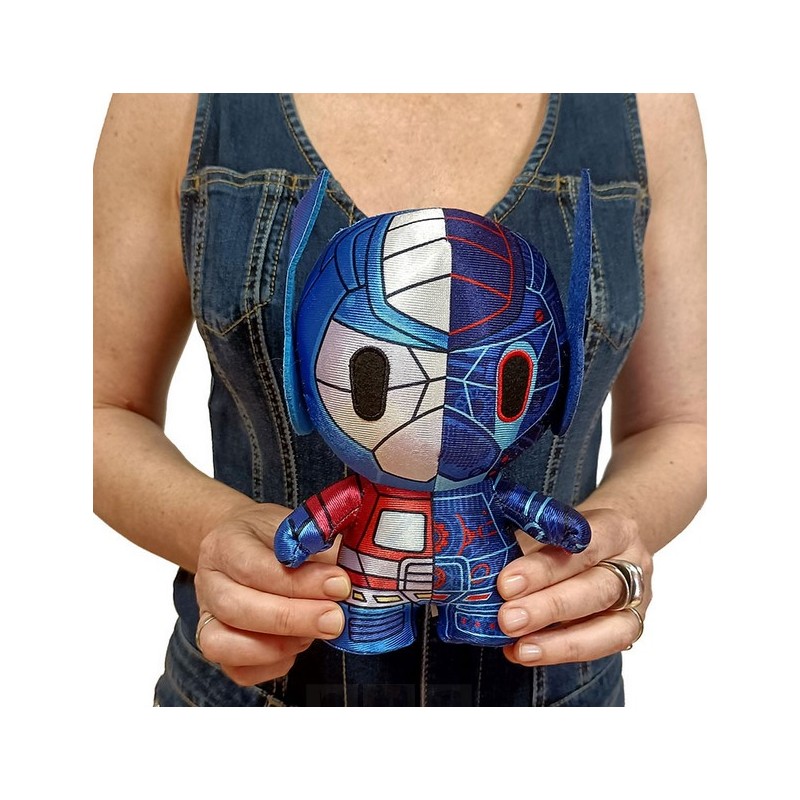 Peluche dznr transformers optimus prime