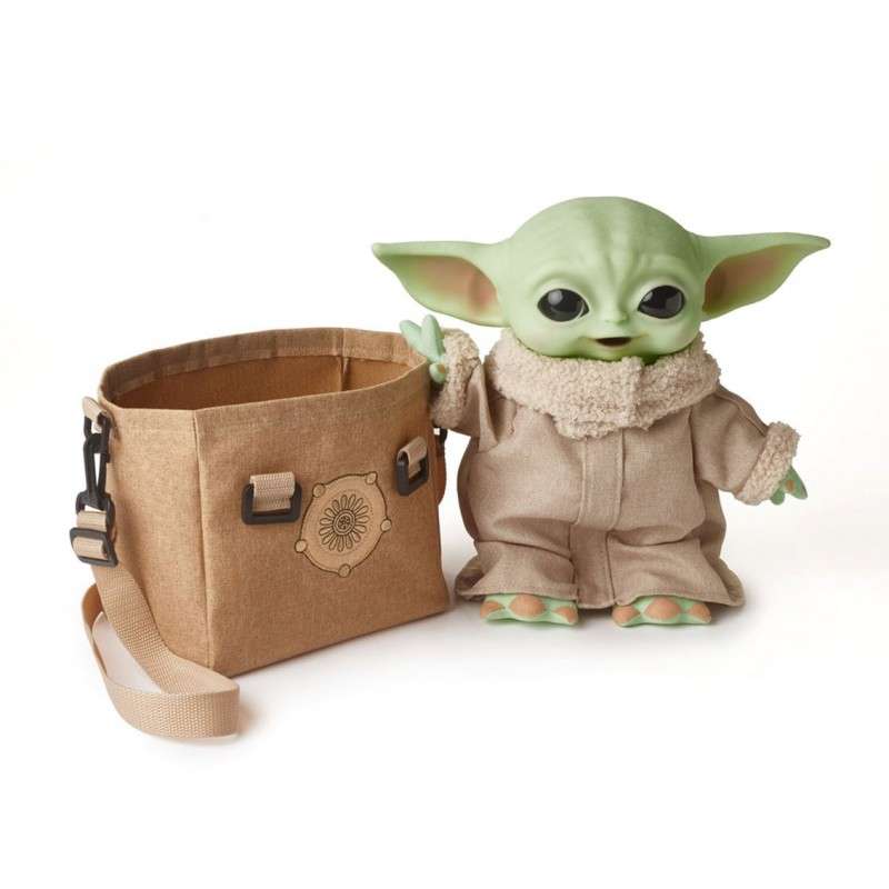 Peluche electronico con bandolera mattel star wars the mandalorian the child baby yoda 28 cm