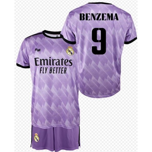 Conjunto Real Madrid Niño Camiseta y Pantalón Benzema T.4 Temporada 2022-23 Replica