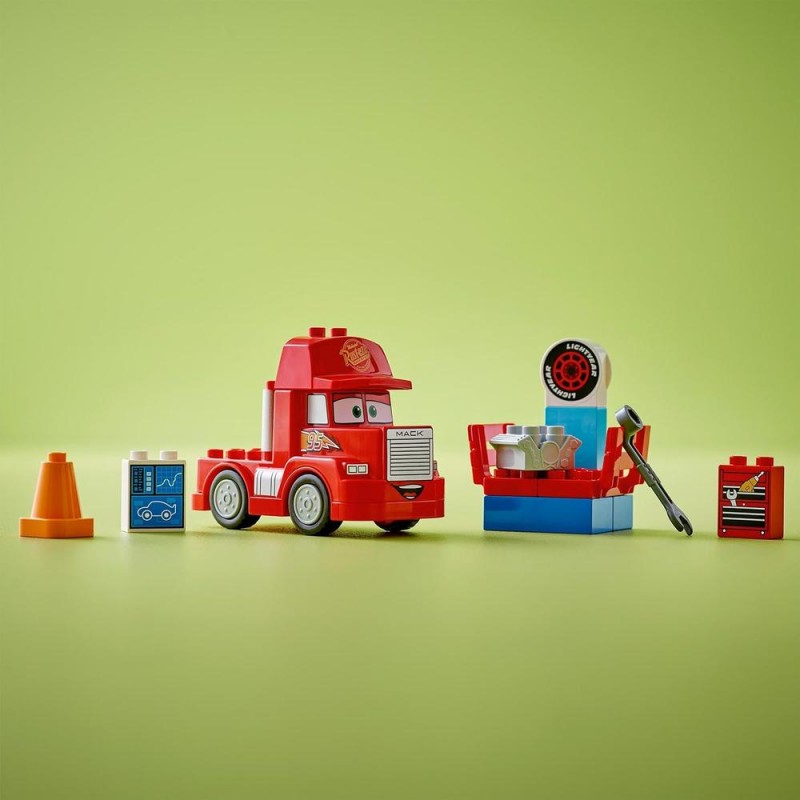 Lego duplo mack en las carreras